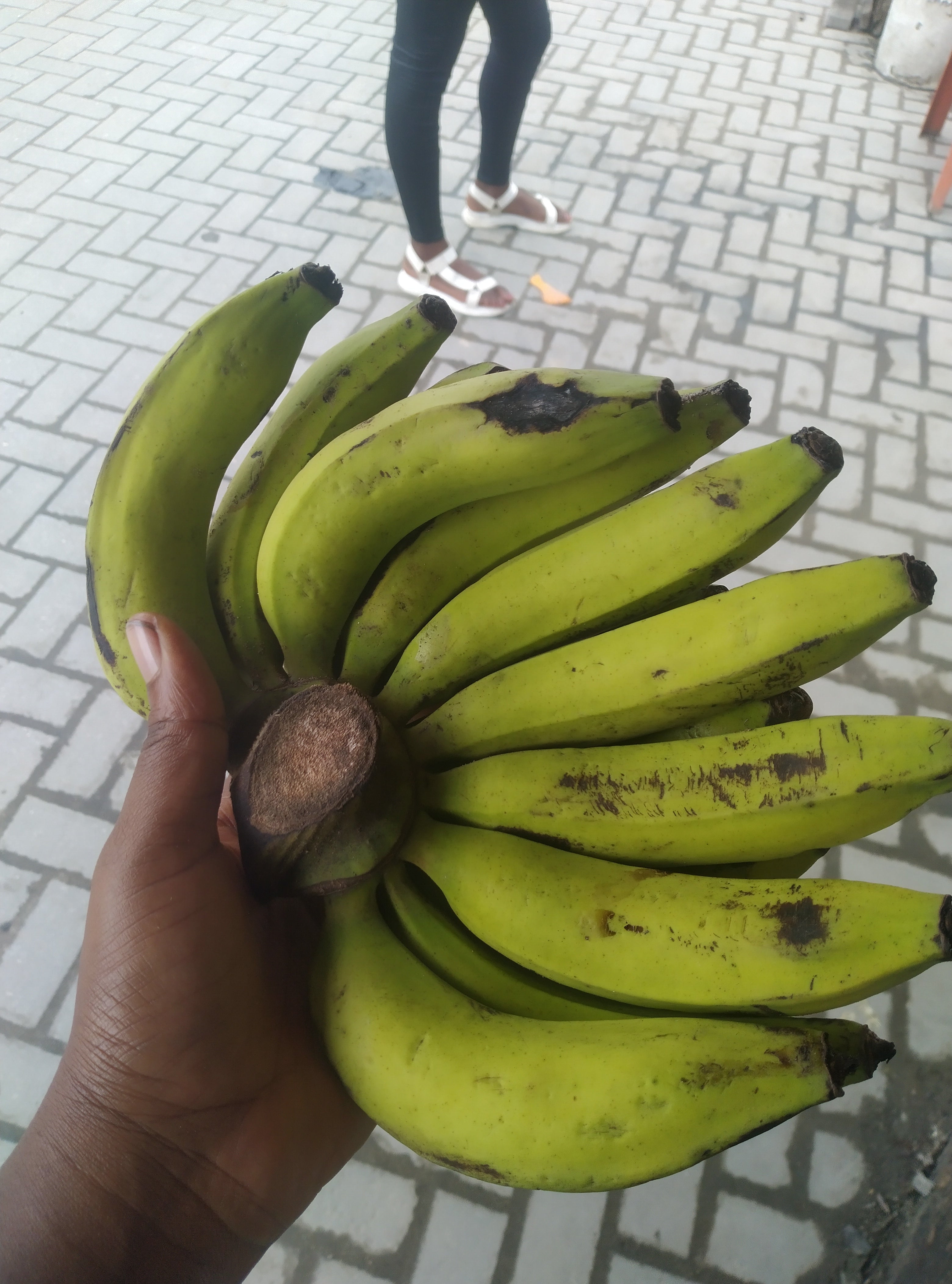 BANANA